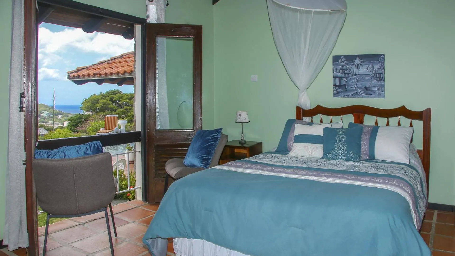Spanish-Style Ocean View Villa Set In Garden - Calypso Court Villa Cap Estate